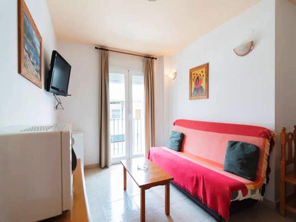 Vicenta Apartaments 托雷莫利诺斯 外观 照片